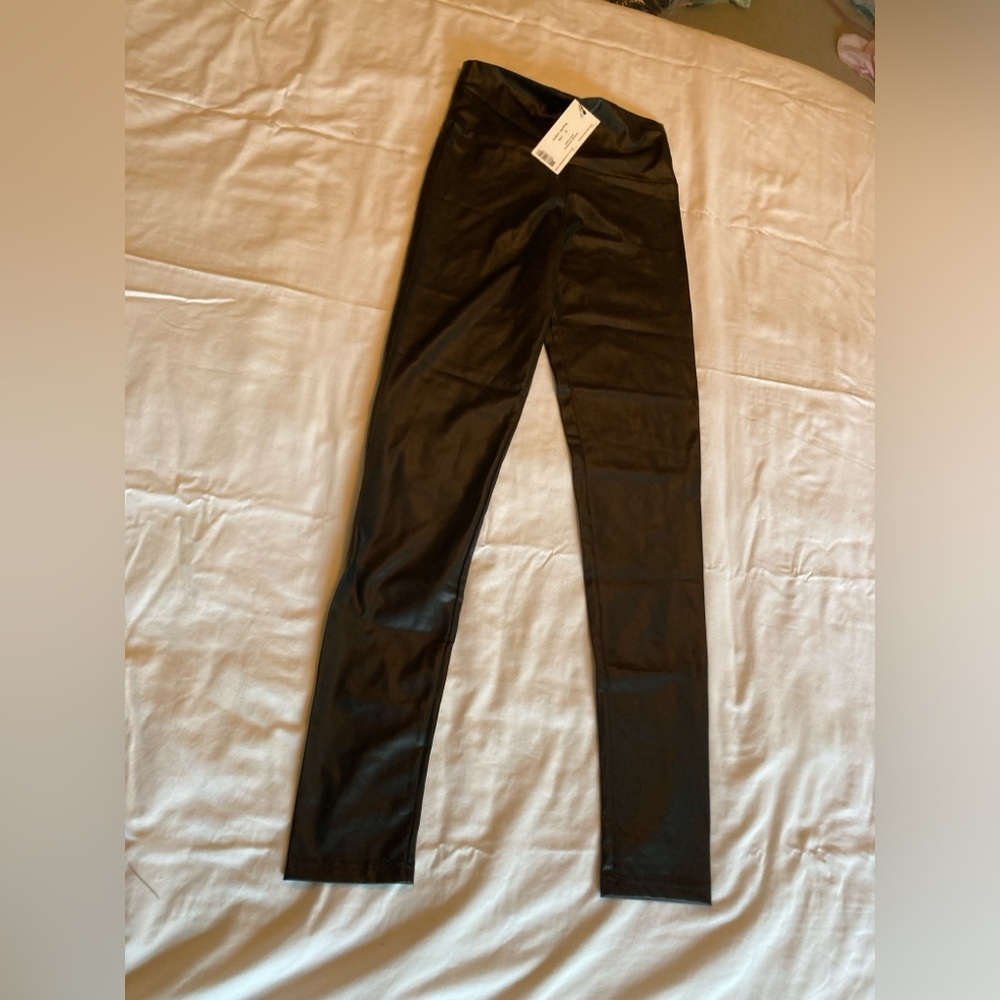 Women's JNT World Black Faux Leather Leggings, Size XL, Machine Wash Gentle, NWT